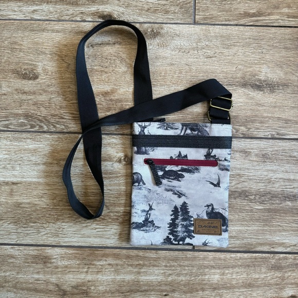 Dakine Handbags - DaKine Jive Crossbody Shoulder Purse Bag Pattern Adjustable Strap Jackalope